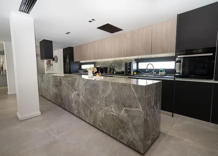 Heritage Boutique Apartments Athene